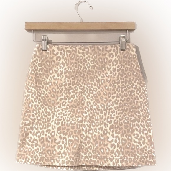 Dresses & Skirts - Light Pink Leopard Mini Skirt